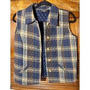 Vintage plaid quilted vest.  Women's sz small.  Cottage core carbincore woodland